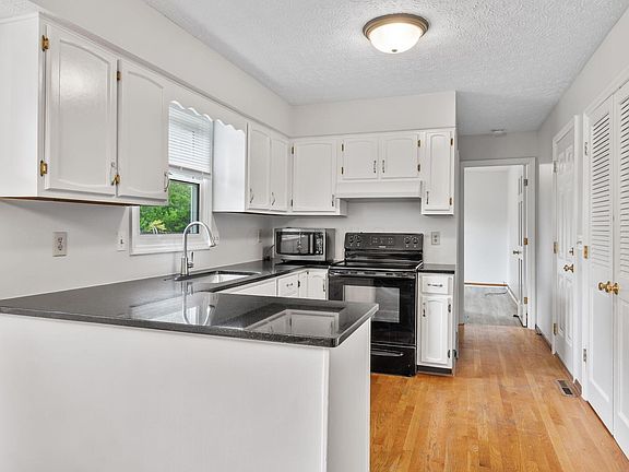 5th image of 2280 Saberly Ct
