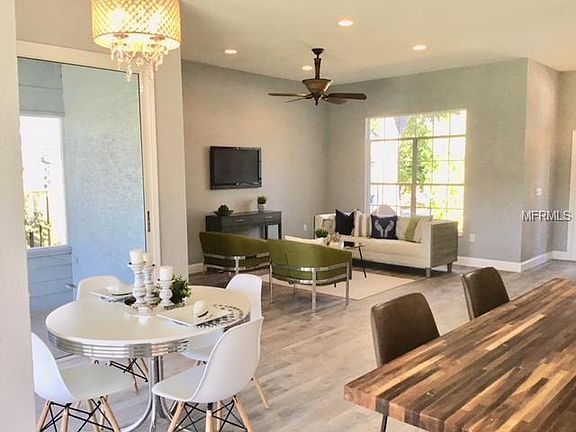 4th image of 17711 Esprit Dr