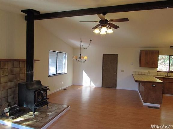 5th image of 21157 Birchwood Dr