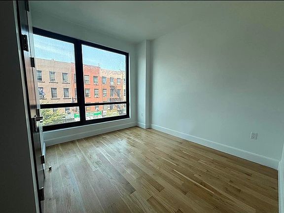 3rd image of 1134 Fulton St APT 3E
