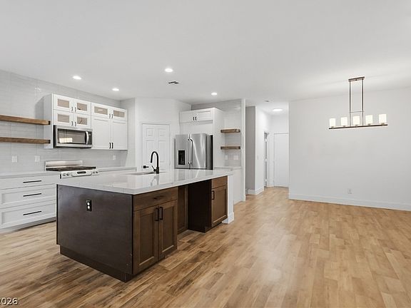 3rd image of 10673 Petricola St Unit 103
