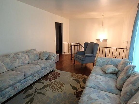 4th image of 2368 Urbandale Dr