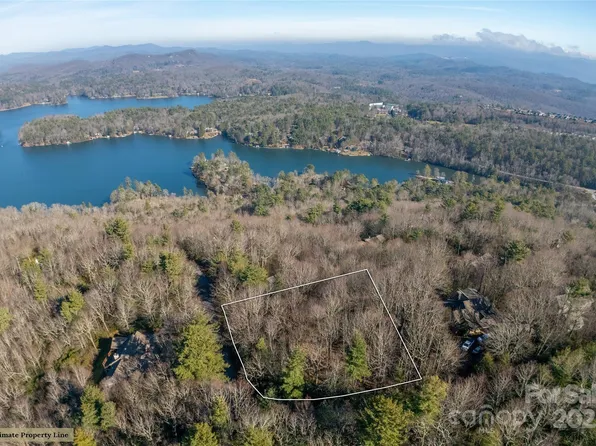 25 Lakeside Dr, Lake Toxaway, NC 28747