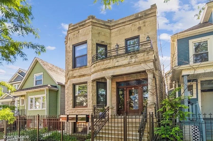 1st image of 1927 N Lawndale Ave #B