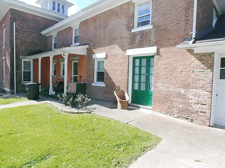 188 N Main St #B — Photo 42