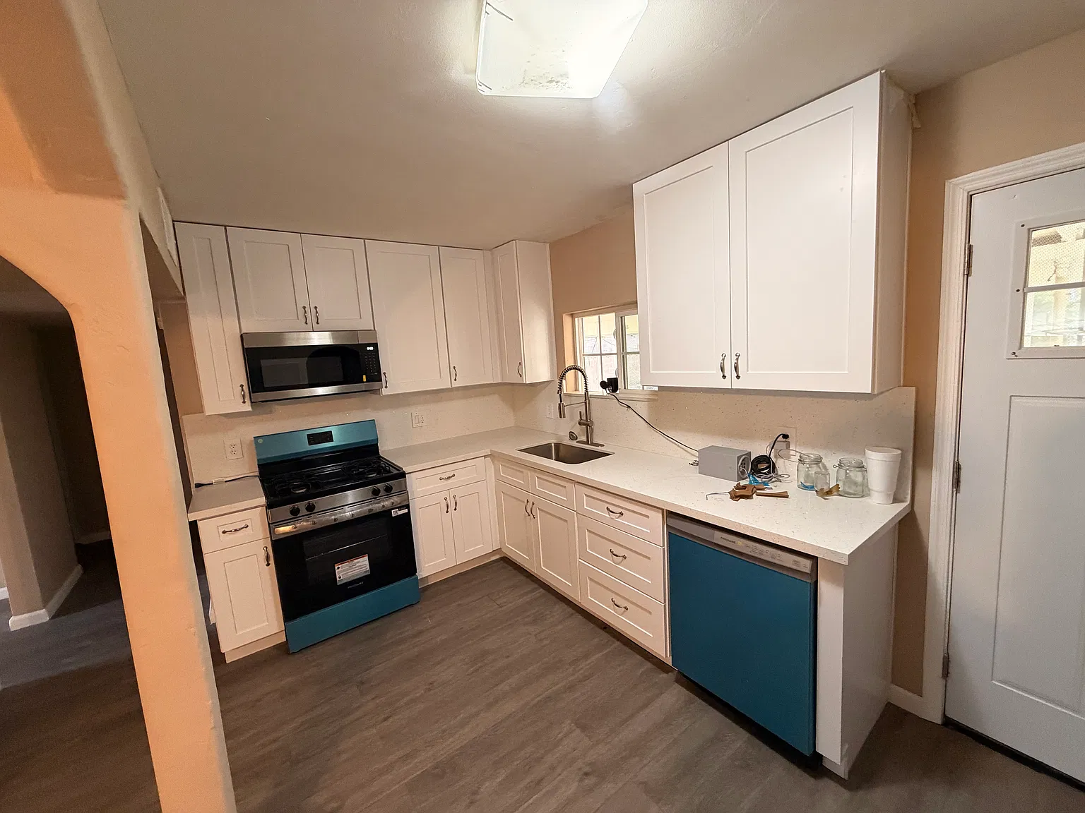 2 bed, 950 sqft, $1,699 — Photo 4