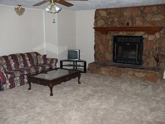 2nd image of 704 S 16th St