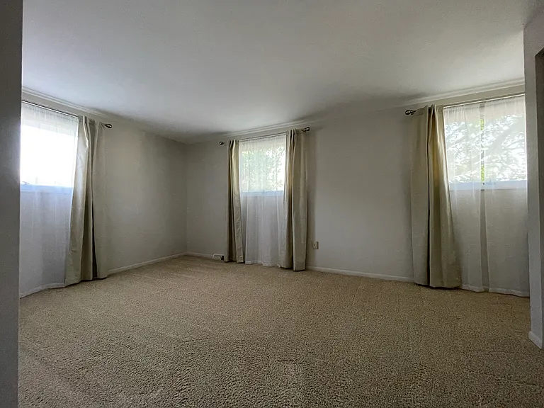 2560 Berwyck Rd SE — Photo 10