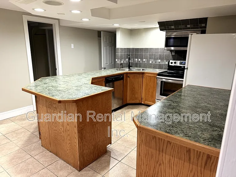 84 Elm St #2 — Photo 3