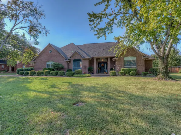 321 Hunters Holw, Bossier City, LA 71111