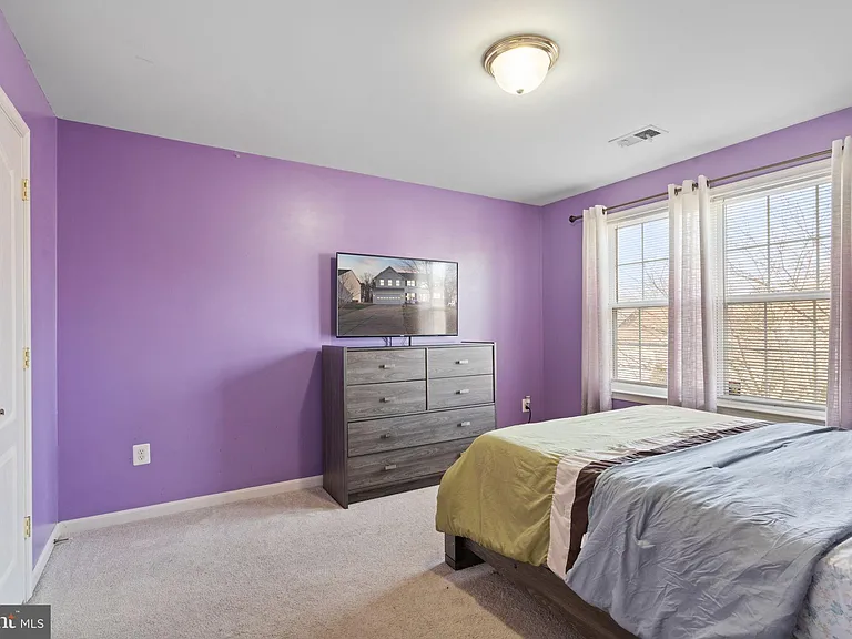 523 Windermere Dr — Photo 26