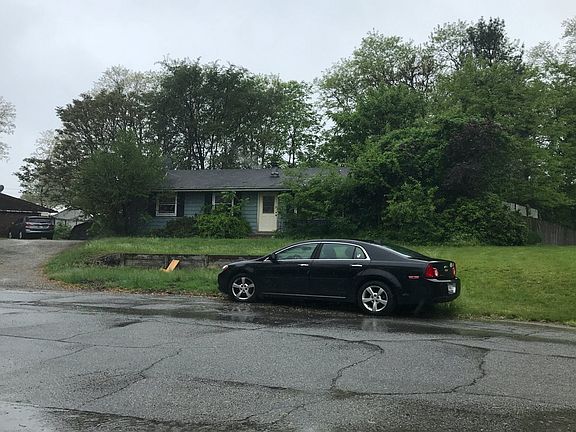 2nd image of 2150 Whippoorwill St