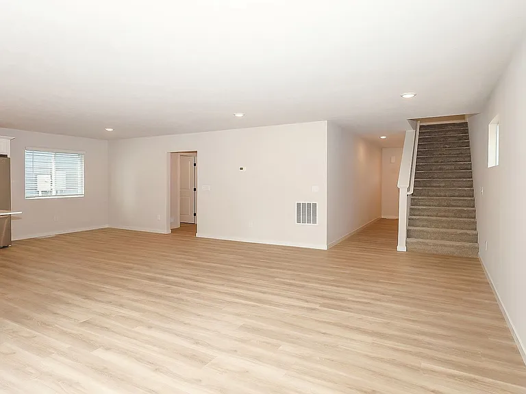 356 N Sherman St — Photo 9