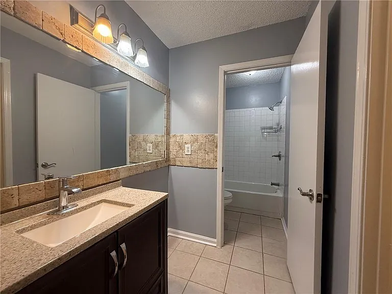 1024 Wiltshire Way — Photo 17