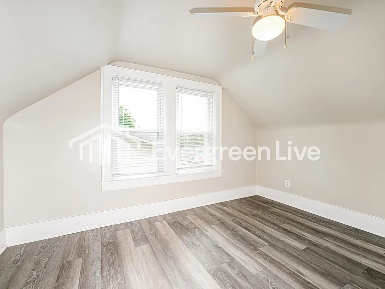 743 Wolf Ave — Photo 10