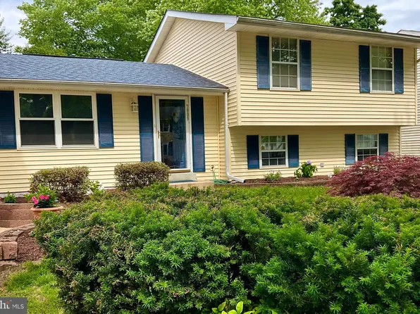 7909 Kings Bench Pl, Pasadena, MD 21122