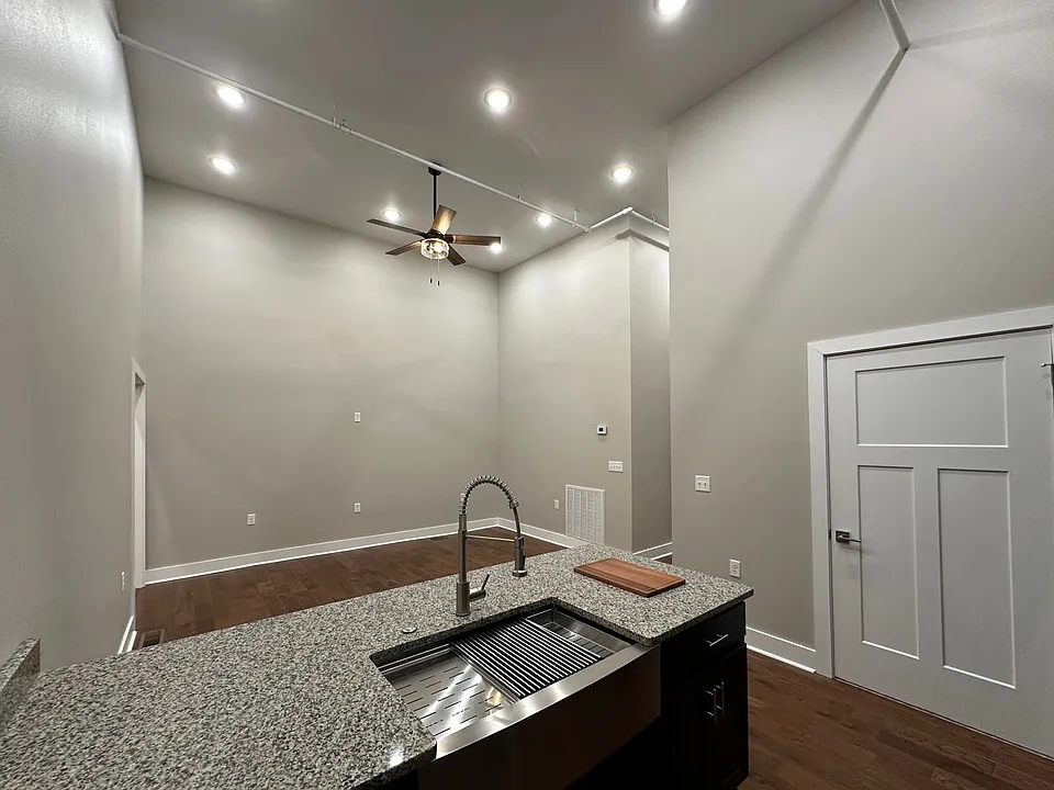 151 W Main St #2