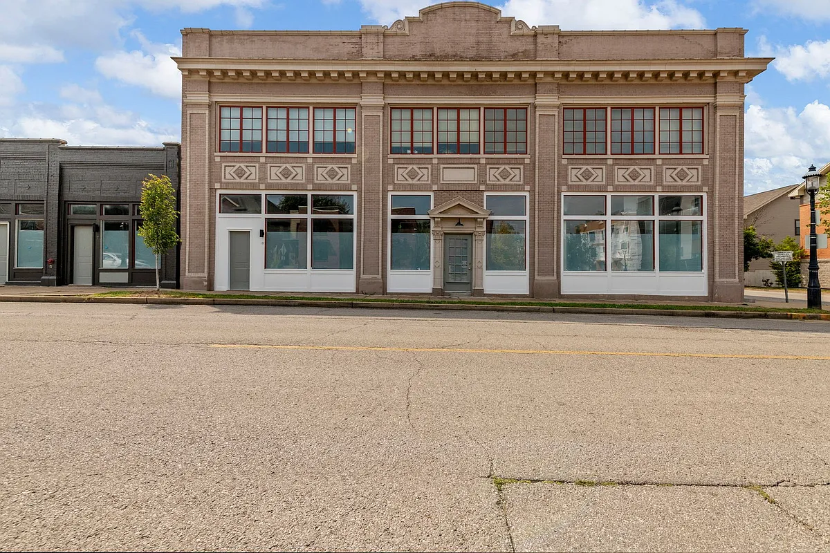 Building Photo - Motorworks