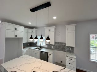 7 Weir Ave #1, Taunton, MA 02780