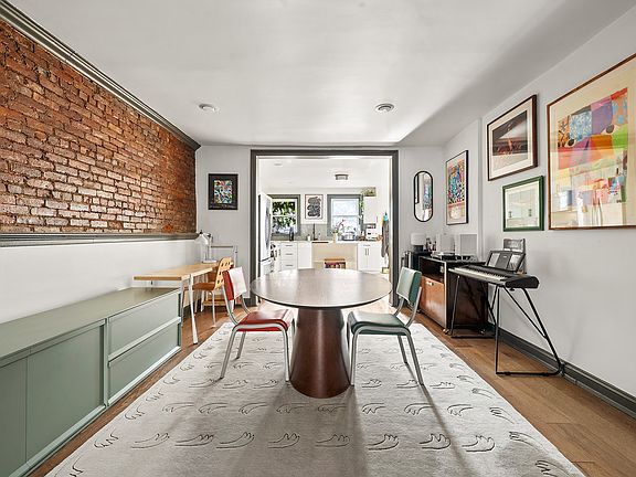 3rd image of 642 Putnam Ave APT 1