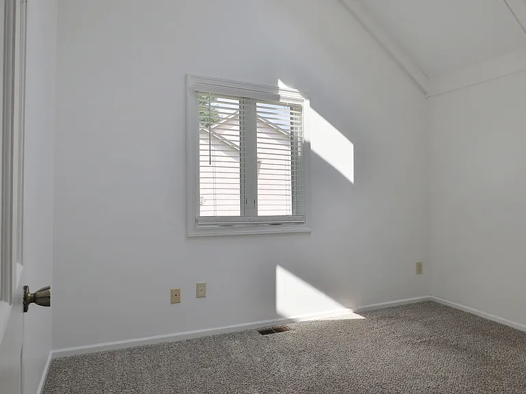 1086 Ravine Ridge Dr — Photo 45