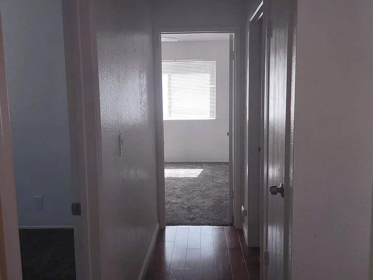 4111 Ozro Ct — Photo 12