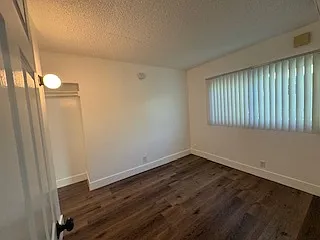 1447 W 103rd St — Photo 5