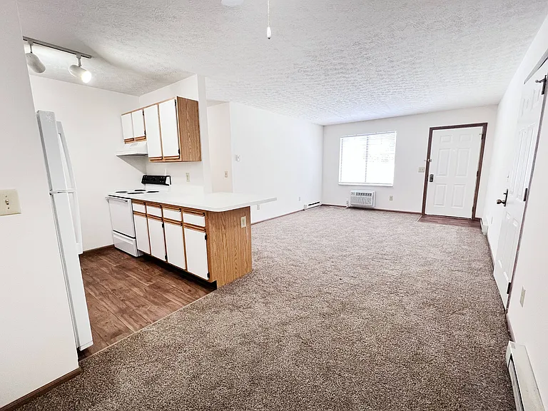 Wyndemere Apartments — Photo 63