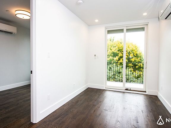 4th image of 495 Saint Johns Pl #6CC