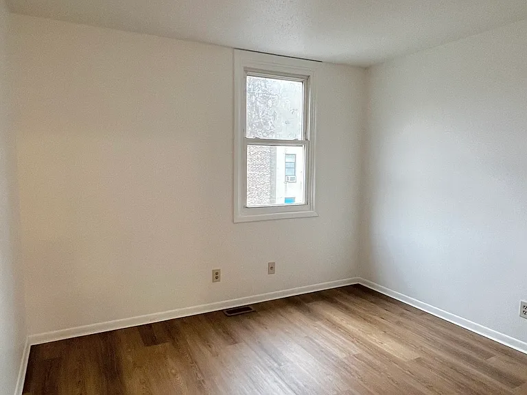 542 Fox St #2 — Photo 6