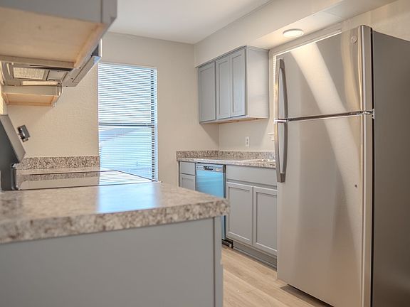 2nd image of 509 E Beeline Ln APT 3