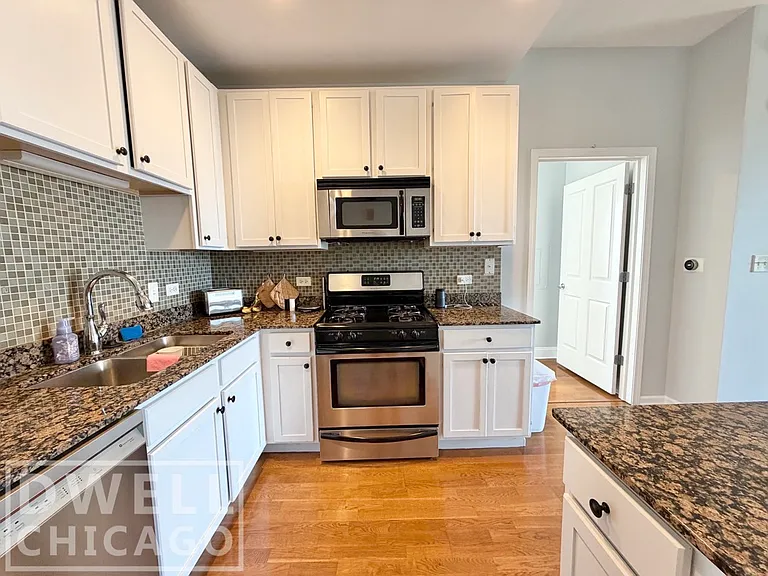 828 W Grace St #804 — Photo 21