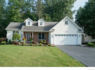 690 Casey Rd, East Amherst, NY 14051