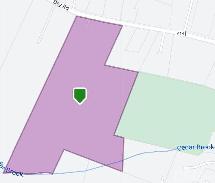 2nd image of 150 Dey Rd