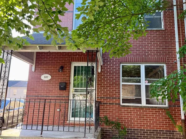 807 N 13th St, Philadelphia, PA 19123