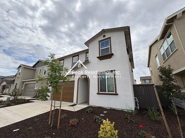 12640 Hereford Ave — Photo 2