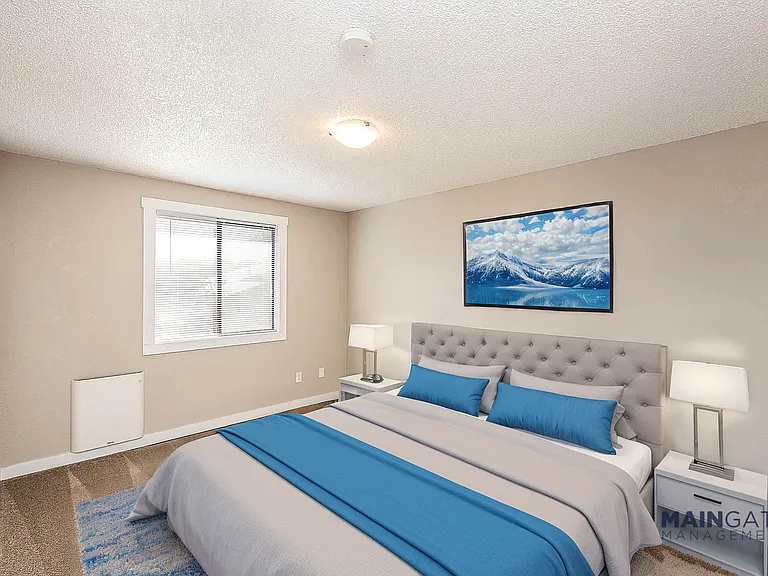 Cross Creek Apartments — Photo 10