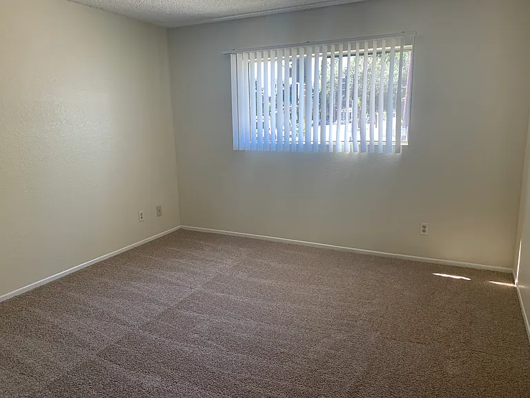 14259 Burbank Blvd #2 — Photo 11
