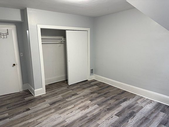 5th image of 21 Essex St APT 5