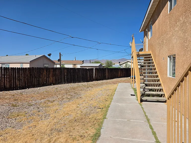 346 Rio Grande Ct — Photo 2