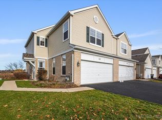 557 Springbrook Trl N, Oswego, IL 60543