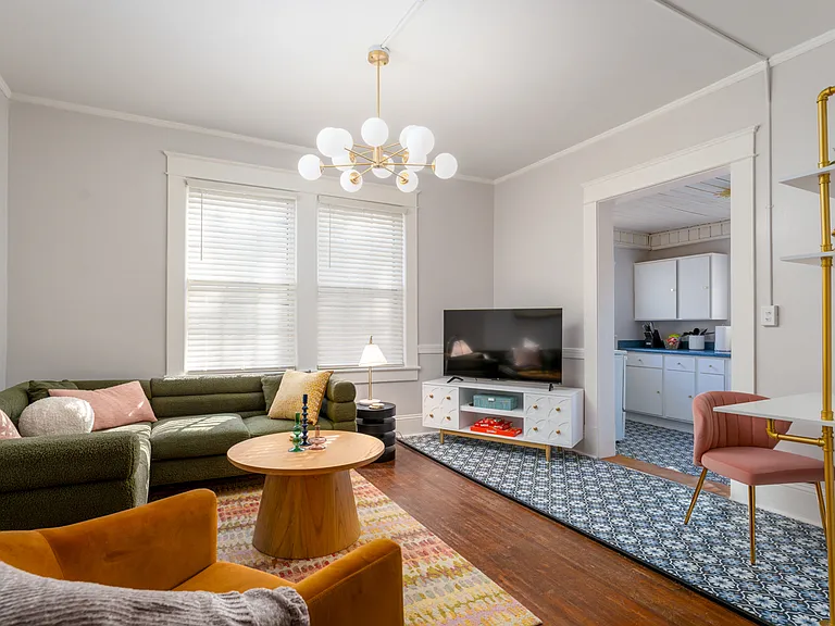 1504 W Friendly Ave #A — Photo 14