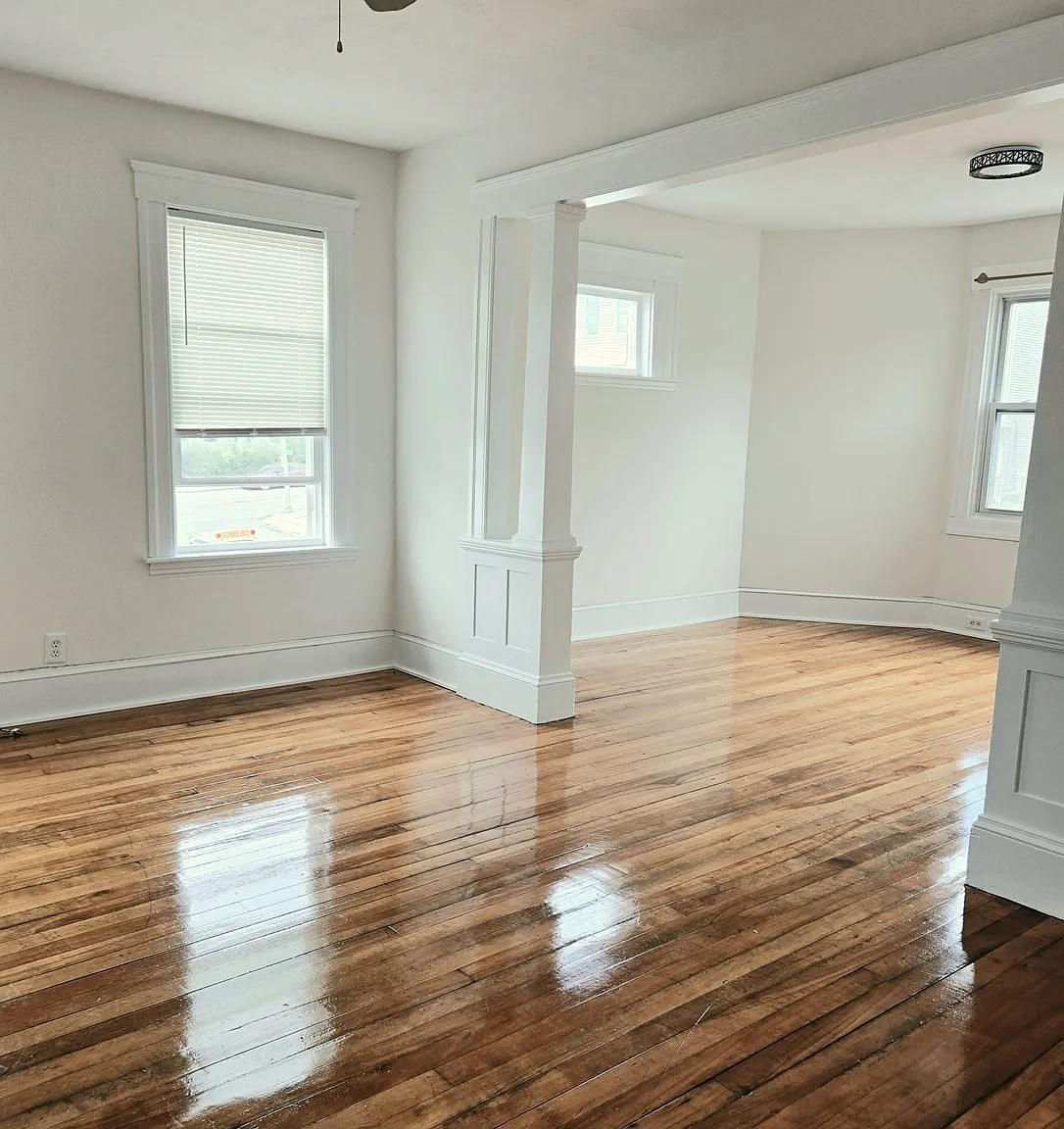 2 bed, 1.0 bath, 1175 sqft, $2,100 — Photo 3