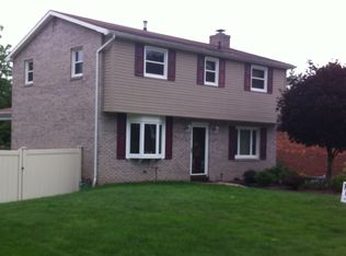 302 Stoneybrooke Dr, Cheswick, PA