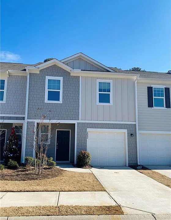 1042 Paddington Dr