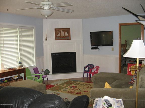 4th image of 40354 Blue Heron Ln