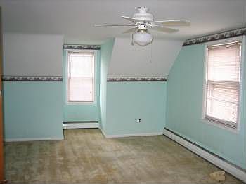 5th image of 1118 Whitby Ave
