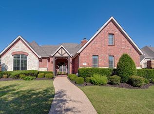 9110 Christopher St, Argyle, TX 76226