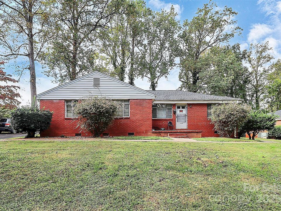 1st image of 1914 Manteo Ct
