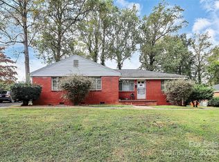 1914 Manteo Ct, Charlotte, NC 28208